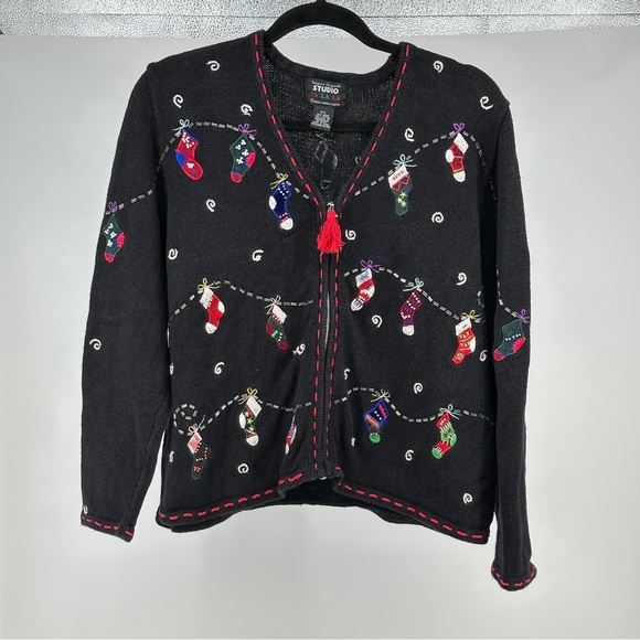 Studio Sweaters - Women’s‎ Vintage Petite Large Black Red Green Beaded Ugly Christmas Sweater